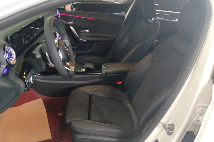 Used Mercedes-Benz A-Class 2022 Revised Version A 200 L Sport Sedan Fashionable Style Left Front Seat