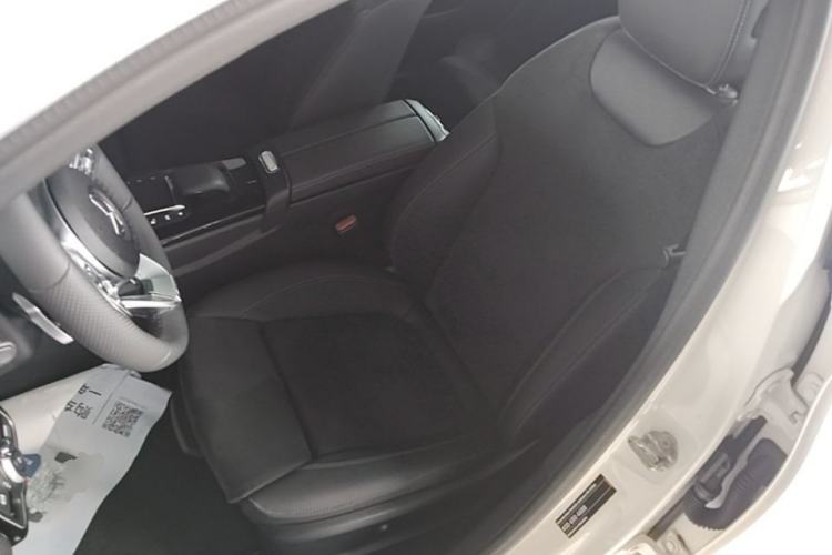 Used Mercedes-Benz A-Class 2022 Revised Version A 200 L Sport Sedan Fashionable Style Left Front Seat