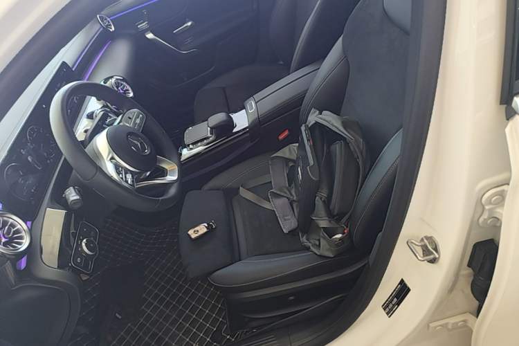 Used Mercedes-Benz A-Class 2022 A 200 L Sport Sedan Fashion Model Left Front Seat