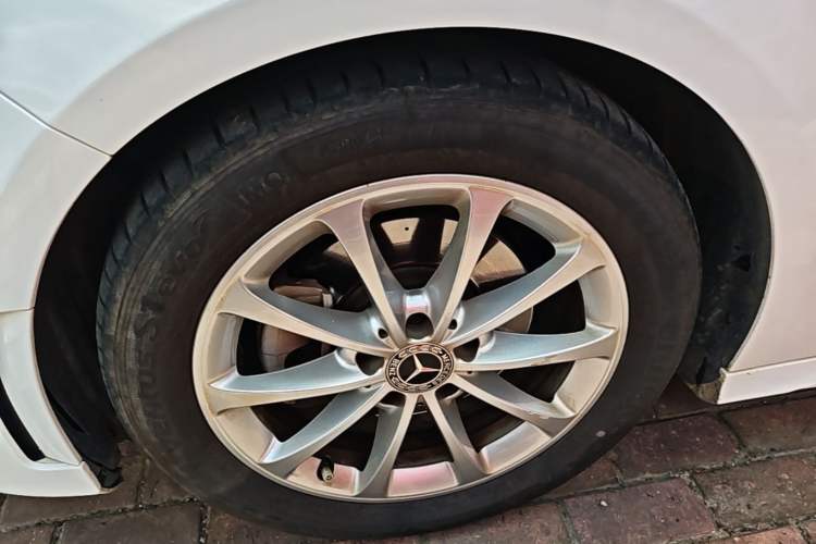 Used Mercedes-Benz A-Class 2022 A 200 L Sport Sedan Dynamic Model Left Front Wheel Hub