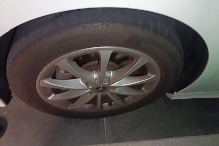 Used Mercedes-Benz A-Class 2022 Restyled A 200 L Sport Sedan Fashion Version Left Front Wheel Hub