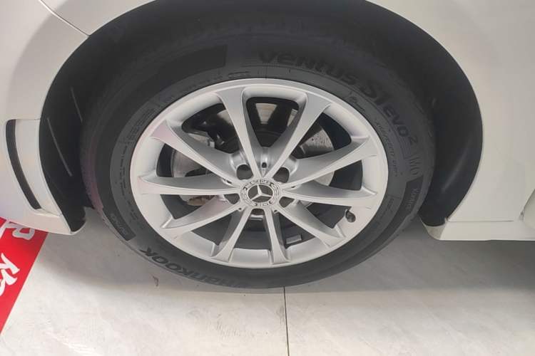 Used Mercedes-Benz A-Class 2022 Restyled A 200 L Sport Sedan Fashion Version Left Front Wheel Hub