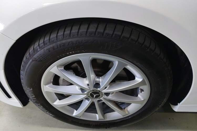 Used Mercedes-Benz A-Class 2022 Restyled A 200 L Sport Sedan Dynamic Version Left Front Wheel Hub