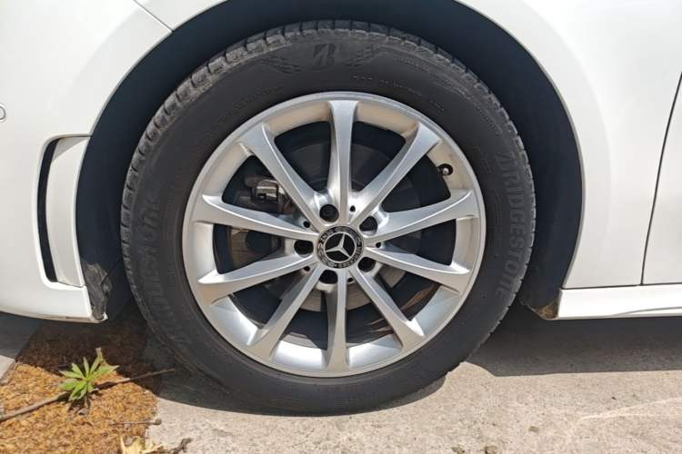 Used Mercedes-Benz A-Class 2022 Restyled A 200 L Sport Sedan Dynamic Version Left Front Wheel Hub