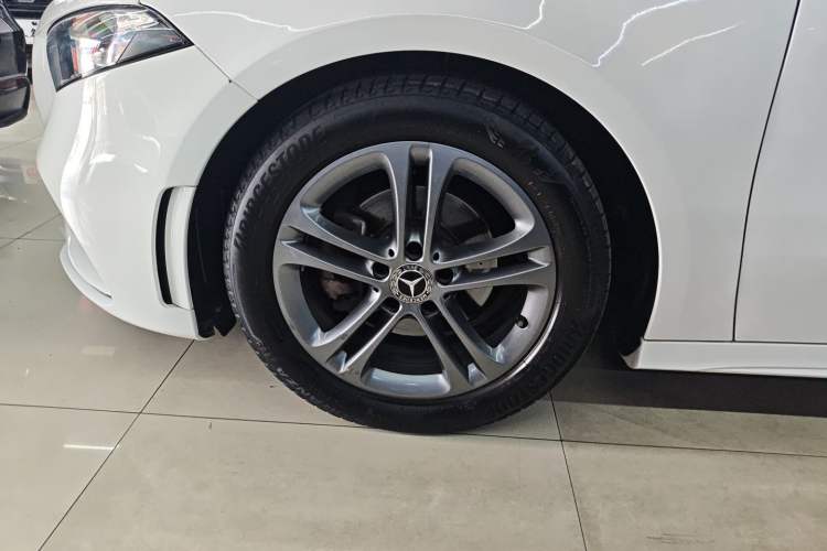 Used Mercedes-Benz A-Class 2022 A 180 L Sport Sedan Left Front Wheel Hub