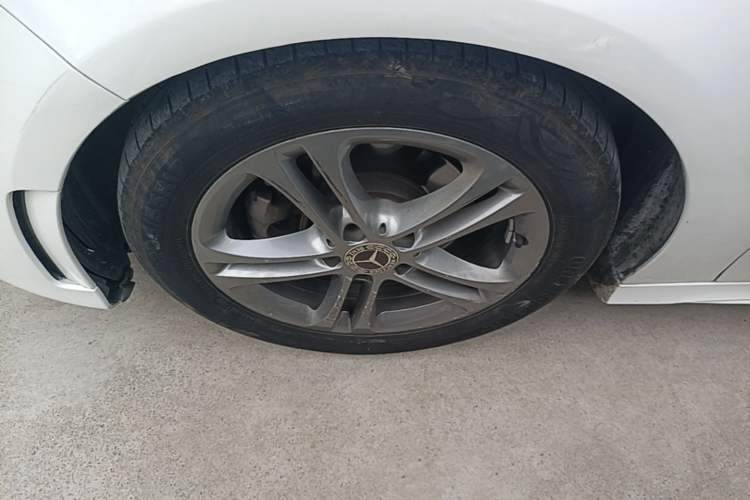 Used Mercedes-Benz A-Class 2022 Restyled A 180 L Sport Sedan Left Front Wheel Hub