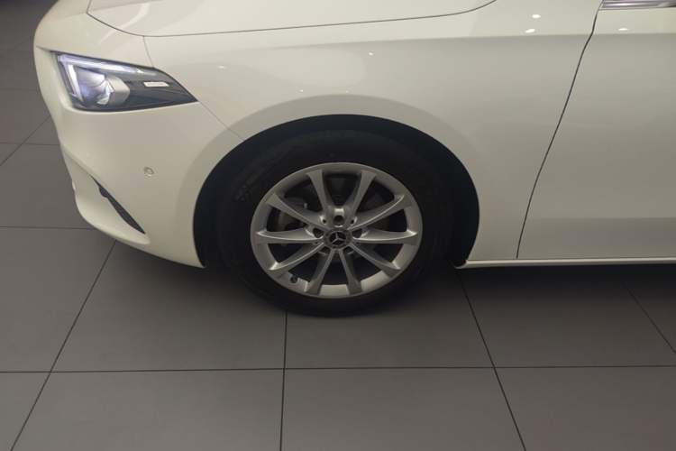 Used Mercedes-Benz A-Class 2022 Revised A 200 Fashion Version Left Front Wheel Hub