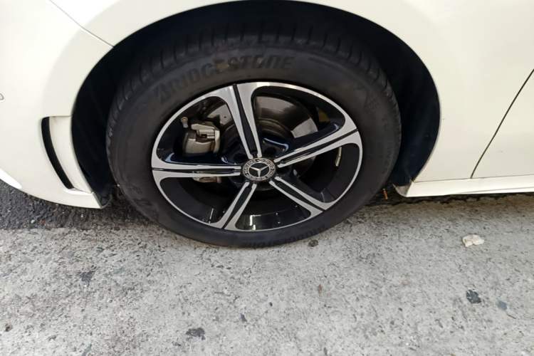 Used Mercedes-Benz A-Class 2022 Restyled A 200 L Sport Sedan Fashion Version Left Front Wheel Hub
