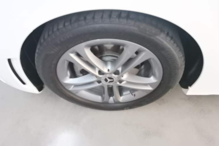 Used Mercedes-Benz A-Class 2022 Restyled A 180 L Sport Sedan Left Front Wheel Hub