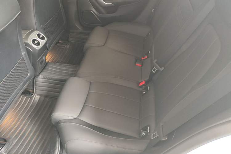 Used Mercedes-Benz A-Class 2022 Restyled A 200 L Sport Sedan Fashion Version Left Rear Seat
