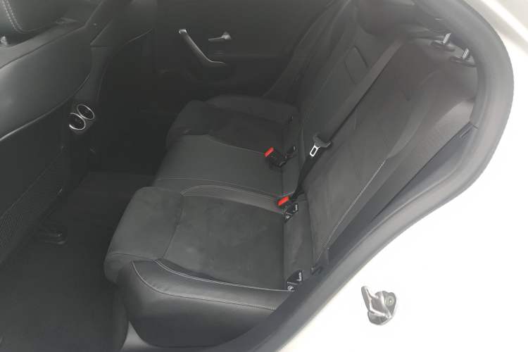 Used Mercedes-Benz A-Class 2022 Revised Version A 200 L Sport Sedan Fashionable Style Left Rear Seat