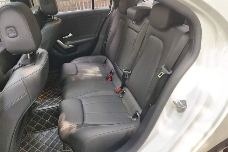 Used Mercedes-Benz A-Class 2022 Restyled A 200 L Sport Sedan Fashion Version Left Rear Seat