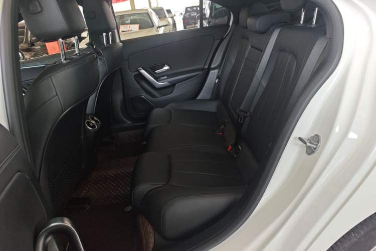 Used Mercedes-Benz A-Class 2022 Restyled A 200 L Sport Sedan Fashion Version Left Rear Seat