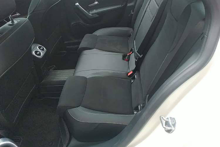 Used Mercedes-Benz A-Class 2022 Revised Version A 200 L Sport Sedan Fashionable Style Left Rear Seat