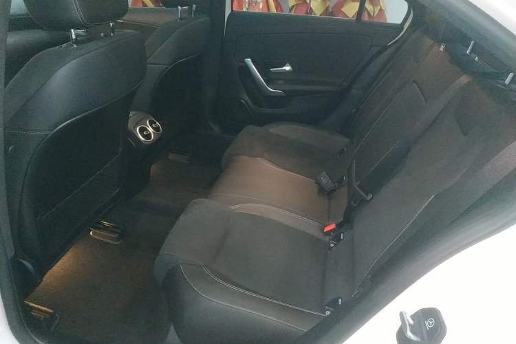 Used Mercedes-Benz A-Class 2022 Revised Version A 200 L Sport Sedan Fashionable Style Left Rear Seat