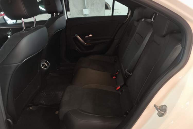 Used Mercedes-Benz A-Class 2022 Revised Version A 200 L Sport Sedan Fashionable Style Left Rear Seat