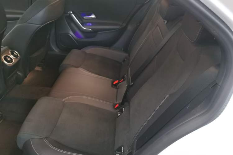 Used Mercedes-Benz A-Class 2022 Revised Version A 200 L Sport Sedan Fashionable Style Left Rear Seat