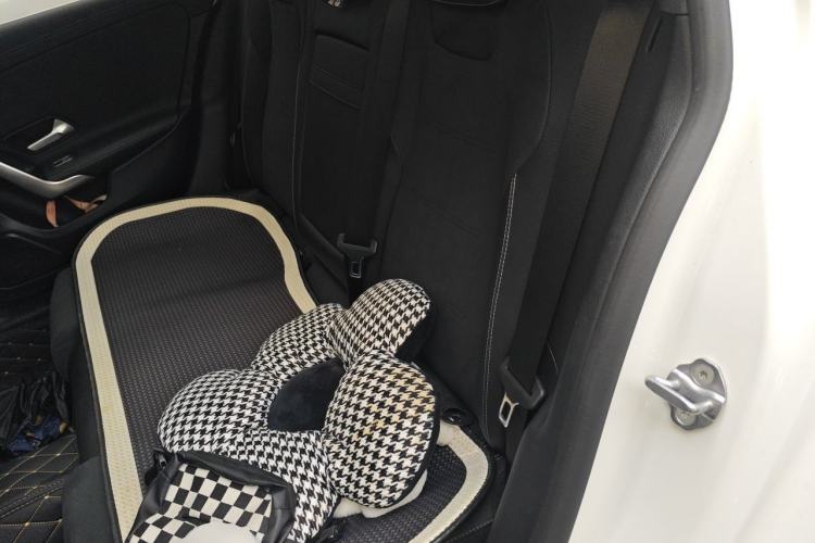 Used Mercedes-Benz A-Class 2022 Revised Version A 200 L Sport Sedan Fashionable Style Left Rear Seat