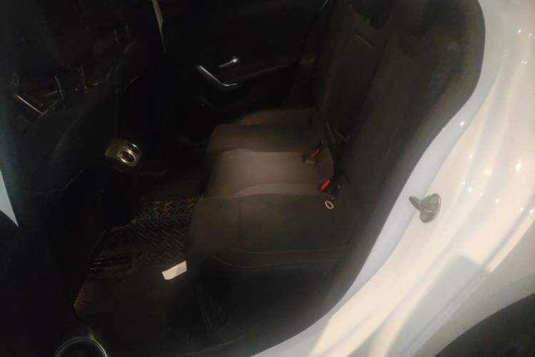 Used Mercedes-Benz A-Class 2022 A 200 L Sport Sedan Fashion Model Left Rear Seat