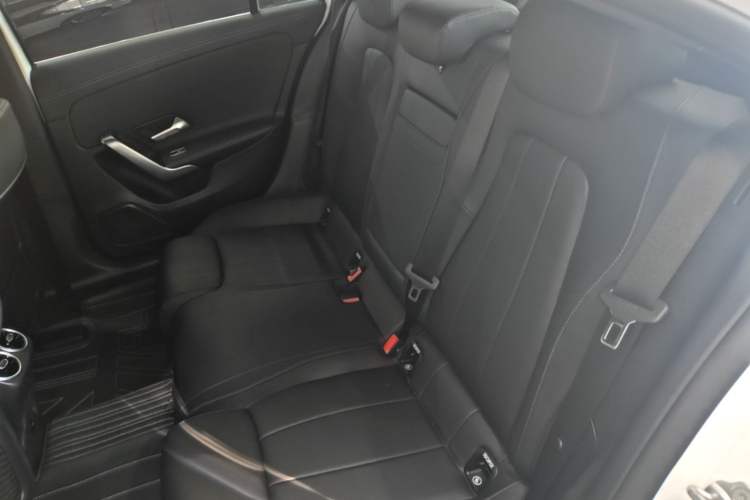 Used Mercedes-Benz A-Class 2022 Restyled A 200 L Sport Sedan Fashion Version Left Rear Seat