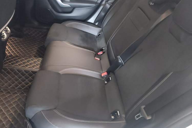 Used Mercedes-Benz A-Class 2022 Revised Version A 200 L Sport Sedan Fashionable Style Left Rear Seat