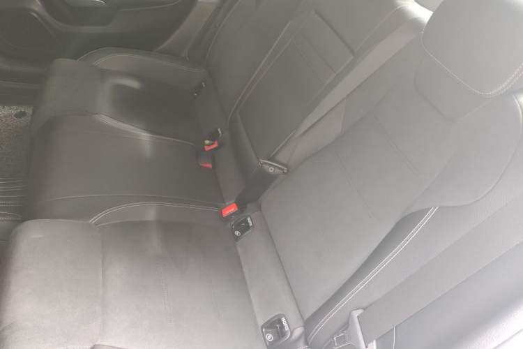 Used Mercedes-Benz A-Class 2022 Revised Version A 200 L Sport Sedan Fashionable Style Left Rear Seat