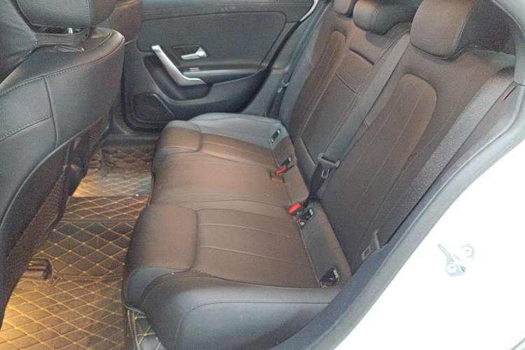 Used Mercedes-Benz A-Class 2022 Restyled A 200 L Sport Sedan Fashion Version Left Rear Seat