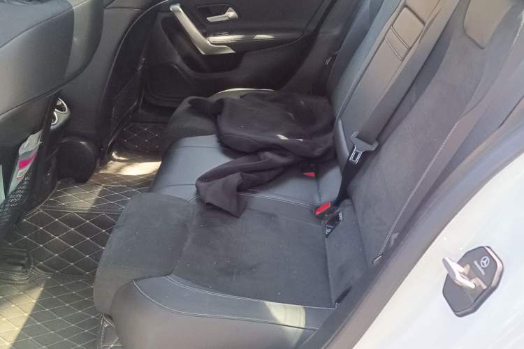 Used Mercedes-Benz A-Class 2022 A 200 L Sport Sedan Fashion Model Left Rear Seat