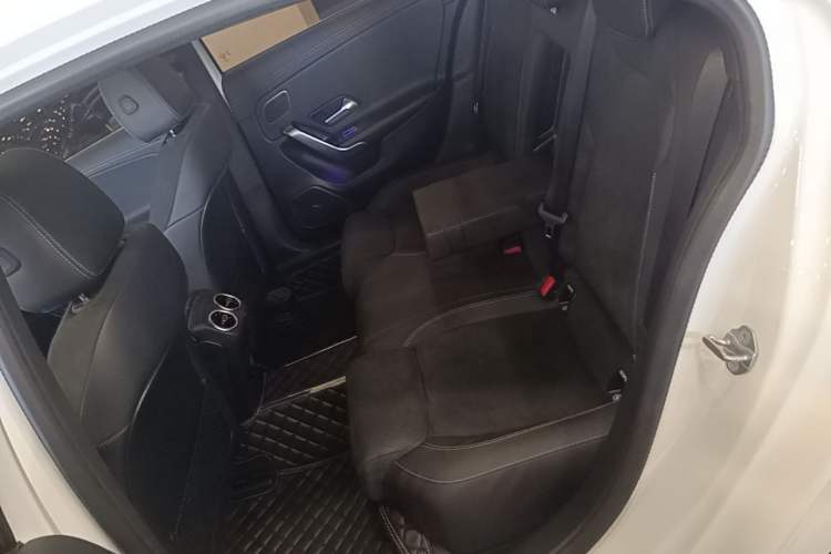 Used Mercedes-Benz A-Class 2022 Revised Version A 200 L Sport Sedan Fashionable Style Left Rear Seat
