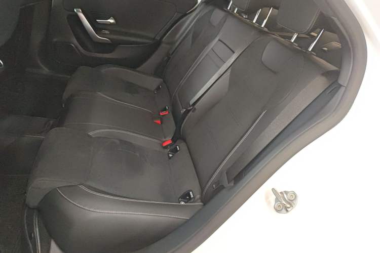 Used Mercedes-Benz A-Class 2022 Revised Version A 200 L Sport Sedan Fashionable Style Left Rear Seat