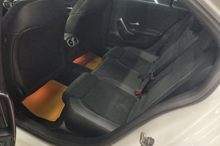 Used Mercedes-Benz A-Class 2022 Revised Version A 200 L Sport Sedan Fashionable Style Left Rear Seat