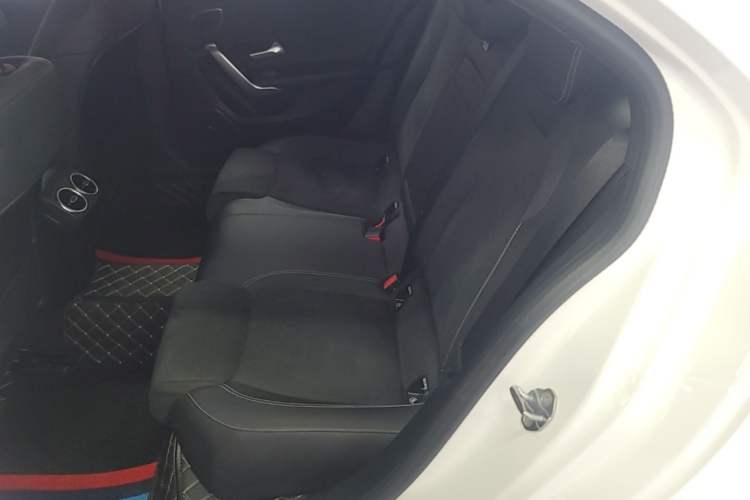 Used Mercedes-Benz A-Class 2022 Revised Version A 200 L Sport Sedan Fashionable Style Left Rear Seat
