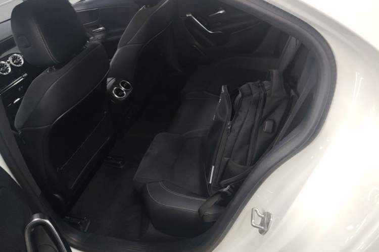 Used Mercedes-Benz A-Class 2022 Revised Version A 200 L Sport Sedan Fashionable Style Left Rear Seat