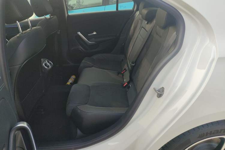 Used Mercedes-Benz A-Class 2022 Revised Version A 200 L Sport Sedan Fashionable Style Left Rear Seat