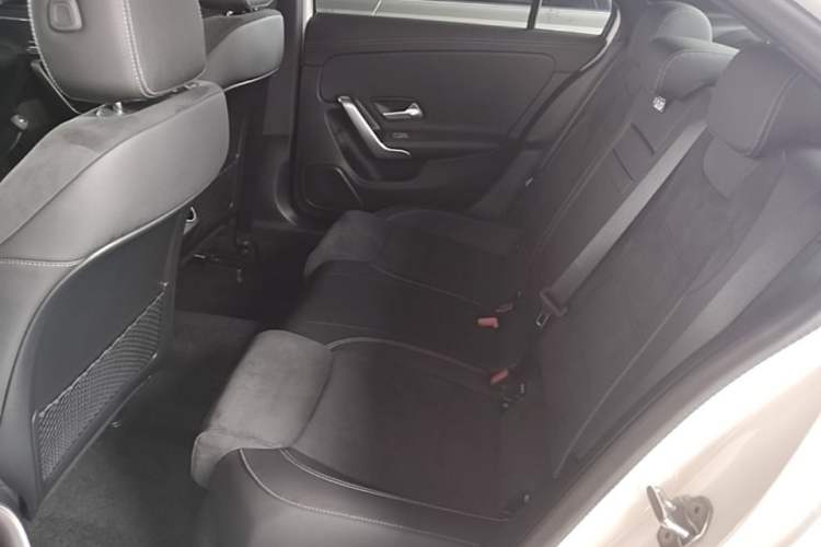 Used Mercedes-Benz A-Class 2022 Revised Version A 200 L Sport Sedan Fashionable Style Left Rear Seat