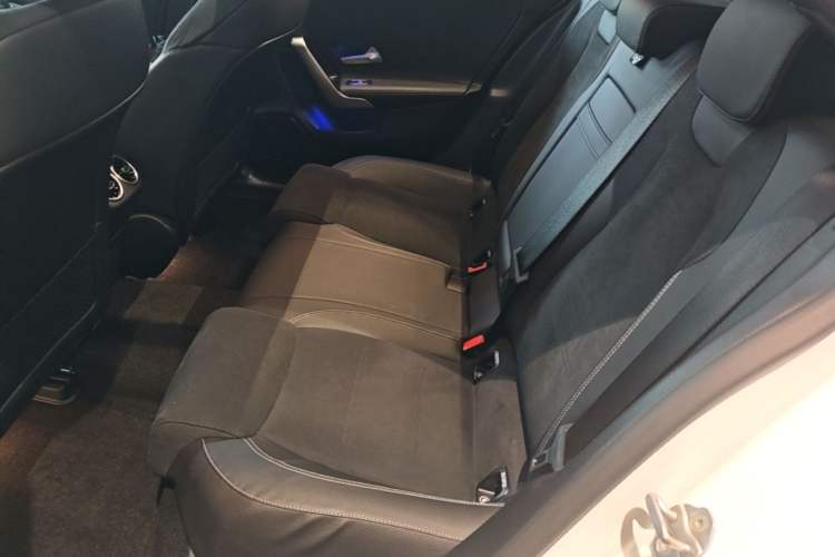 Used Mercedes-Benz A-Class 2022 Revised Version A 200 L Sport Sedan Fashionable Style Left Rear Seat