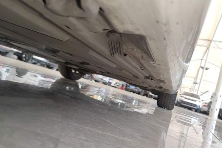 Used Mercedes-Benz A-Class 2022 Revised Version A 200 L Sport Sedan Fashionable Style Left Side Sill