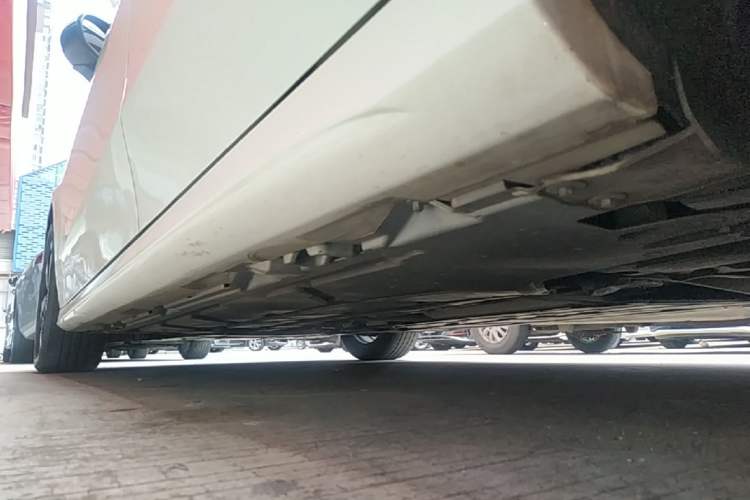 Used Mercedes-Benz A-Class 2022 Revised Version A 200 L Sport Sedan Fashionable Style Left Side Sill