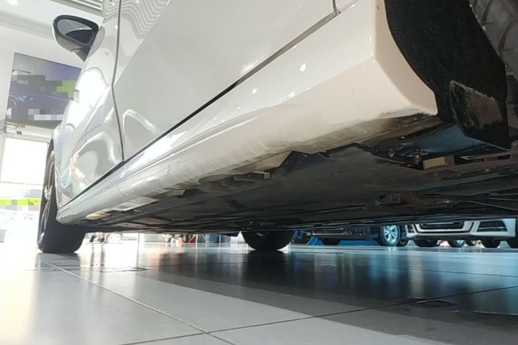 Used Mercedes-Benz A-Class 2022 Second Facelift A 200 L Sport Sedan Fashion Version Left Side Sill