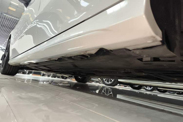 Used Mercedes-Benz A-Class 2022 Revised Version A 200 L Sport Sedan Fashionable Style Left Side Sill