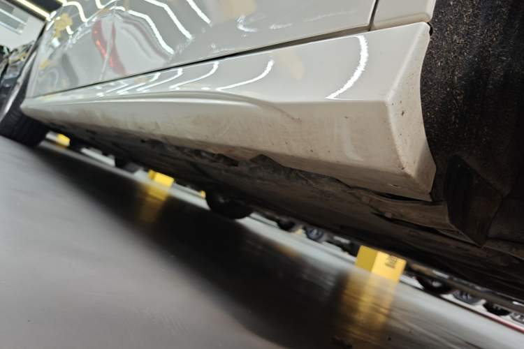 Used Mercedes-Benz A-Class 2022 A 200 L Sport Sedan Dynamic Model Left Side Sill