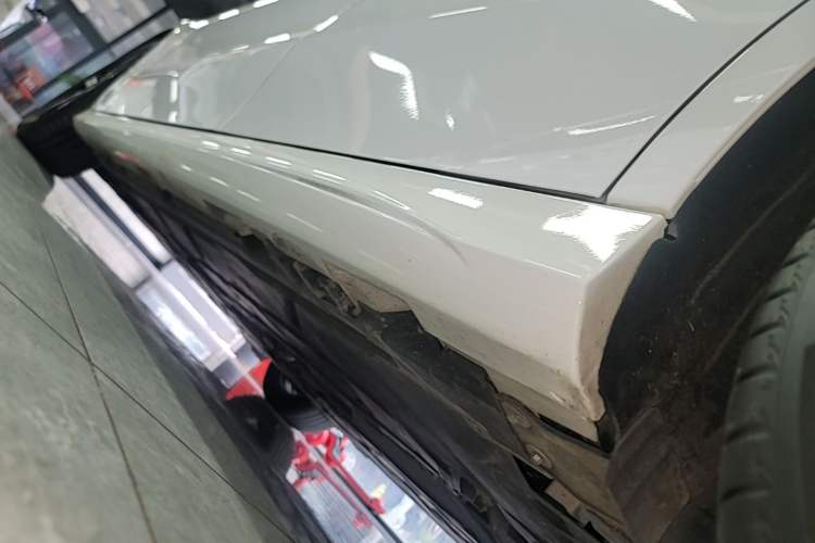 Used Mercedes-Benz A-Class 2022 Revised Version A 200 L Sport Sedan Fashionable Style Left Side Sill
