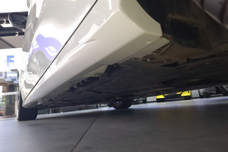 Used Mercedes-Benz A-Class 2022 Revised Version A 200 L Sport Sedan Fashionable Style Left Side Sill