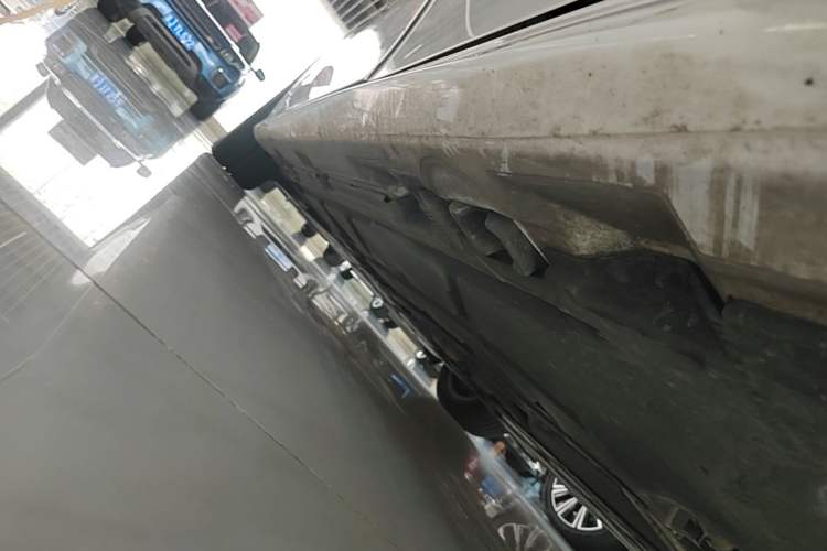 Used Mercedes-Benz A-Class 2022 Revised Version A 200 L Sport Sedan Fashionable Style Left Side Sill