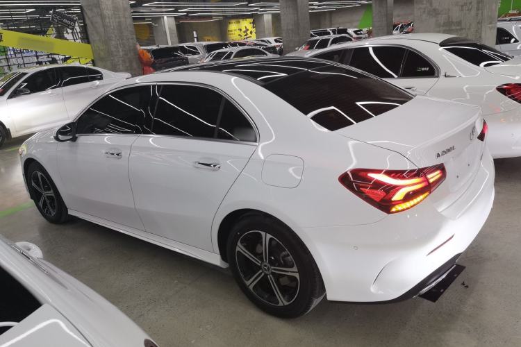 Used Mercedes-Benz A-Class 2022 Revised Version A 200 L Sport Sedan Fashionable Style Left Side