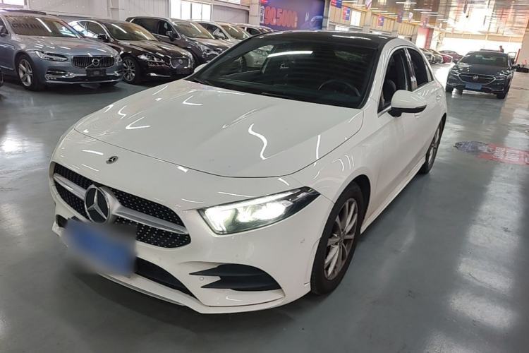 Used Mercedes-Benz A-Class 2022 Restyled A 200 L Sport Sedan Fashion Version Guazi used car, China used car export, Used car for sale, Used cars, Cheapest cars for sale