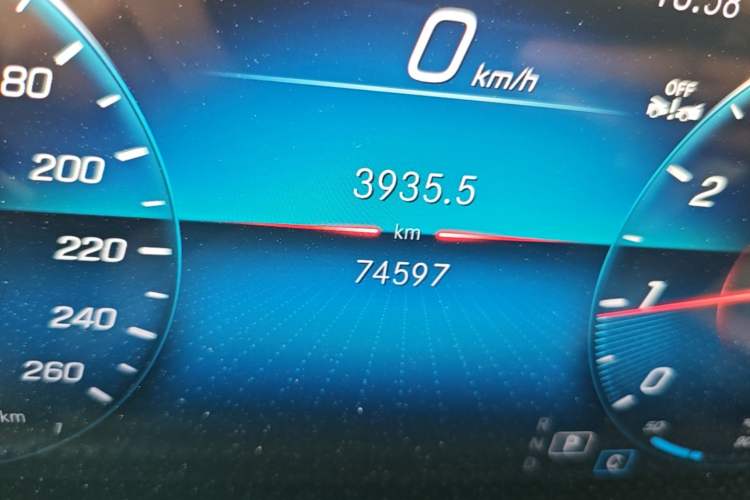 Used Mercedes-Benz A-Class 2022 Second Facelift A 200 L Sport Sedan Fashion Version Odometer Close Up