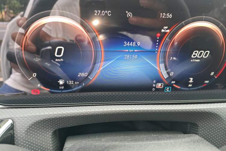 Used Mercedes-Benz A-Class 2022 Revised Version A 200 L Sport Sedan Fashionable Style Odometer Close Up