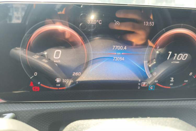 Used Mercedes-Benz A-Class 2022 Second Facelift A 200 L Sport Sedan Fashion Version Odometer Close Up