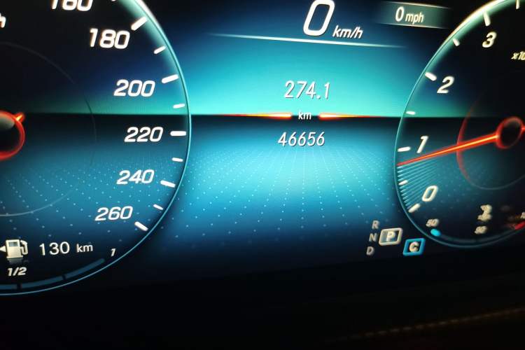 Used Mercedes-Benz A-Class 2022 Second Facelift A 200 L Sport Sedan Fashion Version Odometer Close Up